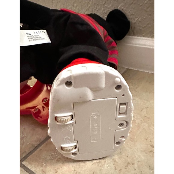 Fisher Price Disney’s Rock Star Mickey Mouse - Picture 15 of 16